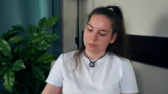 Snapshot of KourtneyFust chatting on 3, 12, 2025 KourtneyFust online show from 3, 12, 2025