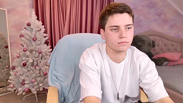 Olie Sparkle online show from 5, 12, 2025