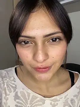 Snapshot of MiaLuxx_ chatting on 2, 12, 2025 MiaLuxx online show from 2, 12, 2025