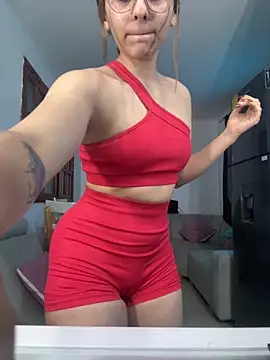 MollyZanderbond online show from 2, 12, 2025