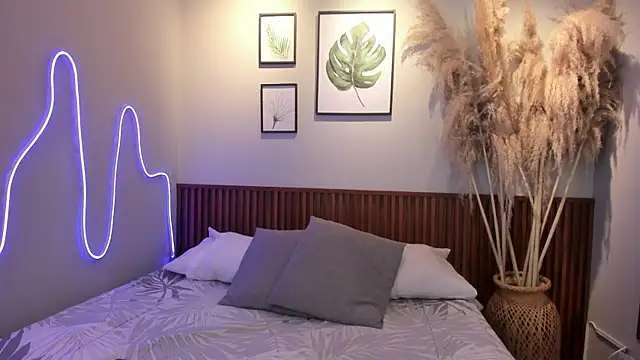 MIAROGGERSS online show from 16, 12, 2025