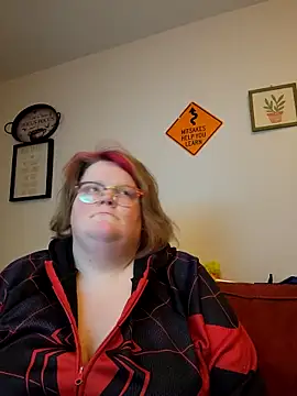 Snapshot of LiaraStrife chatting on 3, 12, 2025 LiaraStrife online show from 3, 12, 2025