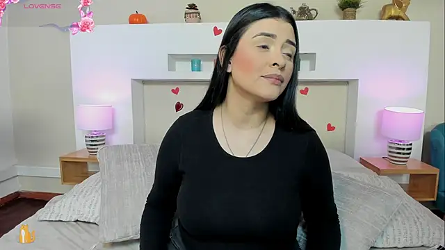 AnikaRomanoff  online show from 17, 4, 2026