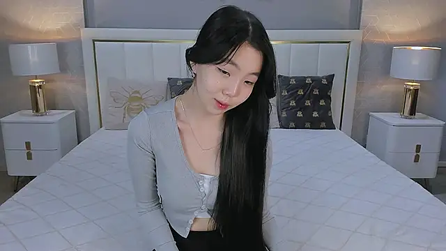 EMILY GREENSON online show from 8, 2, 2026