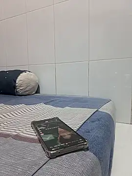 felicity chloe online show from 2, 4, 2026