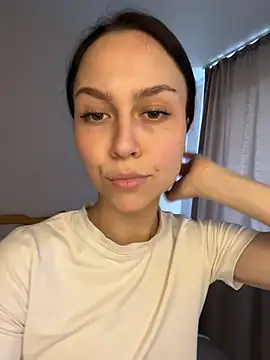 Snapshot of MonicaMercer chatting on 22, 5, 2026 MonicaMercer online show from 22, 5, 2026