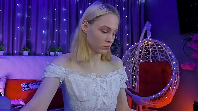 Snapshot of Gina_Gina_love chatting on 14, 2, 2026 Gina Gina love online show from 14, 2, 2026