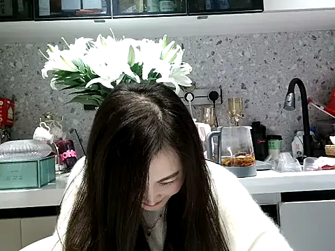 Snapshot of Monica8810 chatting on 16, 12, 2025 Monica8810 online show from 16, 12, 2025