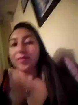 Valeria montana  online show from 11, 4, 2026