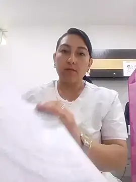 Valeria montana  online show from 2, 6, 2026