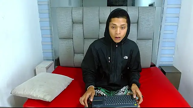 Axel Marcu online show from 5, 12, 2025