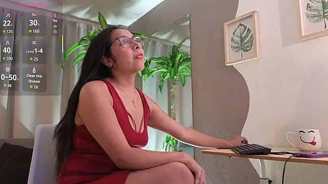 Saly Moon1 online show from 4, 12, 2025