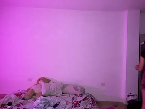 Snapshot of Anne_Wyntheris chatting on 19, 12, 2025 Anne Wyntheris online show from 19, 12, 2025