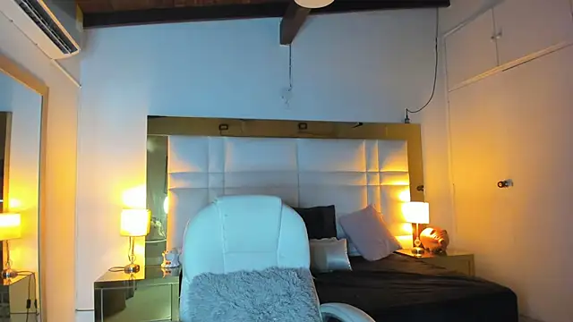 Zoei Moon online show from 3, 6, 2026