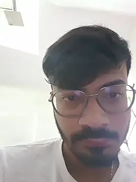 Snapshot of farooq2001 chatting on 3, 12, 2025 farooq2001 online show from 3, 12, 2025