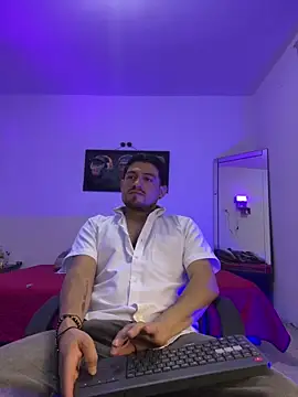 williamsmiiths16 online show from 4, 6, 2026