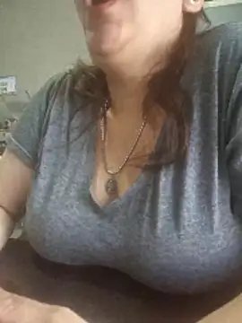 Snapshot of misty_girl93 chatting on 3, 12, 2025 misty girl93 online show from 3, 12, 2025