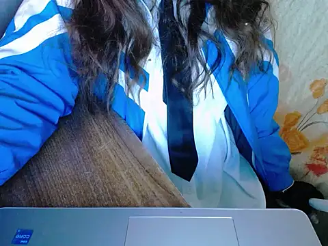 maian love online show from 15, 4, 2026