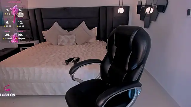 Snapshot of ChloeManson chatting on 27, 12, 2024 ChloeManson online show from 27, 12, 2024