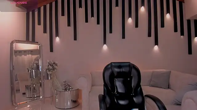 Snapshot of ChloeManson chatting on 6, 2, 2025 ChloeManson online show from 6, 2, 2025