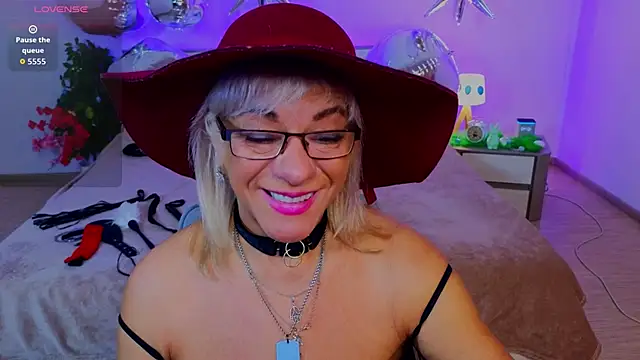 AnittaHarris  online show from 1, 4, 2026