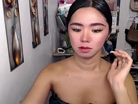 Snapshot of voganmarie chatting on 5, 7, 2026 voganmarie online show from 5, 7, 2026