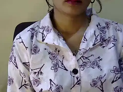 Snapshot of Shab_M chatting on 6, 8, 2026 Shab M online show from 6, 8, 2026