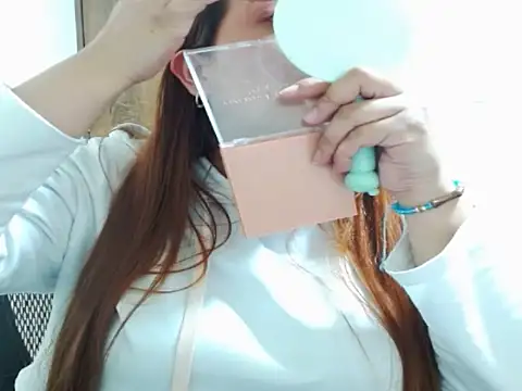 Snapshot of Ammy_pearsn chatting on 15, 12, 2025 Ammy pearsn online show from 15, 12, 2025