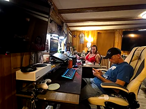 JavaAndBustyDiamond online show from 5, 12, 2025