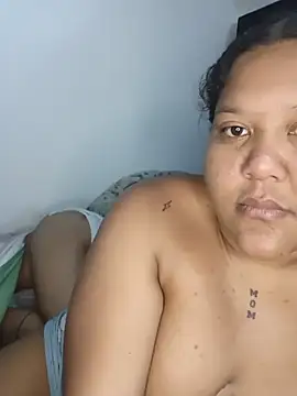 Snapshot of VaneandRossy chatting on 2, 6, 2026 VaneandRossy online show from 2, 6, 2026