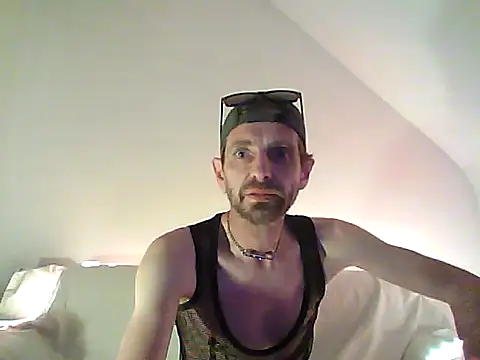 Snapshot of Kinky_Slim_Belgian chatting on 3, 12, 2025 Kinky Slim Belgian online show from 3, 12, 2025
