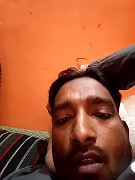 Snapshot of RahulPriya-1992 chatting on 5, 12, 2025 RahulPriya-1992 online show from 5, 12, 2025