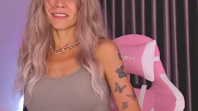 Snapshot of betty_xoxoo chatting on 14, 6, 2026 betty xoxoo online show from 14, 6, 2026