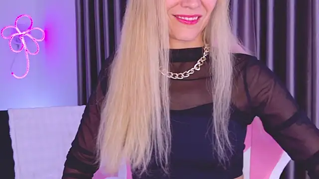 Snapshot of betty_xoxoo chatting on 3, 7, 2026 betty xoxoo online show from 3, 7, 2026