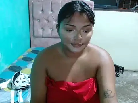 Snapshot of caro_lil chatting on 27, 4, 2026 caro lil online show from 27, 4, 2026