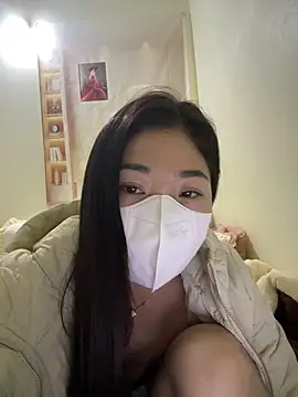 Snapshot of Mimy18 chatting on 14, 12, 2025 Mimy18 online show from 14, 12, 2025