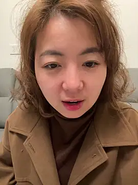 Snapshot of bibi347127 chatting on 17, 12, 2025 bibi347127 online show from 17, 12, 2025