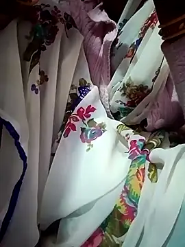 Snapshot of Rashili chatting on 16, 12, 2025 Rashili online show from 16, 12, 2025