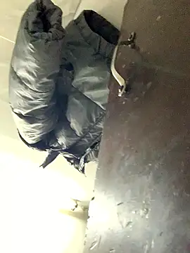 Snapshot of Mon_babyy chatting on 12, 1, 2026 Mon babyy online show from 12, 1, 2026