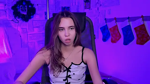 Snapshot of KimPorins chatting on 15, 12, 2025 KimPorins online show from 15, 12, 2025