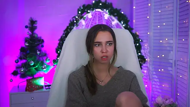 Snapshot of KimPorins chatting on 16, 12, 2025 KimPorins online show from 16, 12, 2025