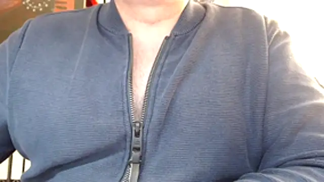 Snapshot of xm0rtix chatting on 10, 4, 2026 xm0rtix online show from 10, 4, 2026