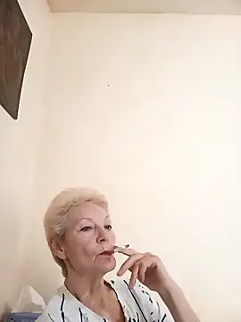 Snapshot of Calypso-Loove chatting on 7, 4, 2026 Calypso-Loove online show from 7, 4, 2026