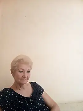 Snapshot of Calypso-Loove chatting on 10, 4, 2026 Calypso-Loove online show from 10, 4, 2026