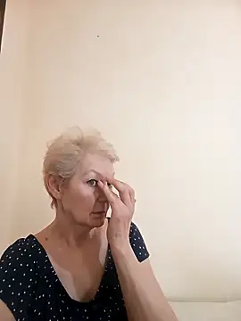 Snapshot of Calypso-Loove chatting on 12, 4, 2026 Calypso-Loove online show from 12, 4, 2026