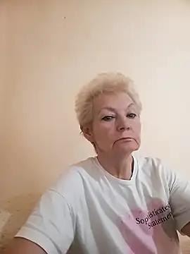 Snapshot of Calypso-Loove chatting on 17, 4, 2026 Calypso-Loove online show from 17, 4, 2026