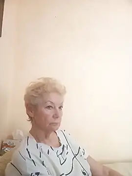 Snapshot of Calypso-Loove chatting on 25, 4, 2026 Calypso-Loove online show from 25, 4, 2026