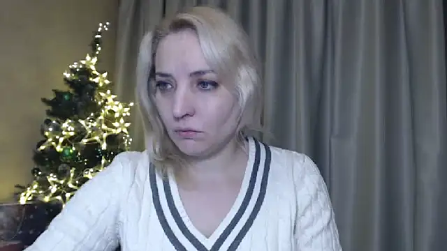 Snapshot of sweetpussy chatting on 30, 12, 2024 sweetpussy online show from 30, 12, 2024