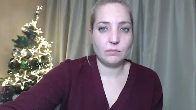 Snapshot of sweetpussy chatting on 4, 1, 2025 sweetpussy online show from 4, 1, 2025