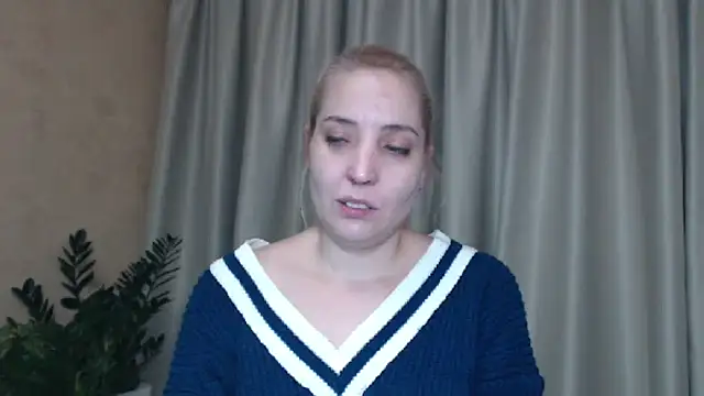 Snapshot of sweetpussy chatting on 12, 1, 2025 sweetpussy online show from 12, 1, 2025